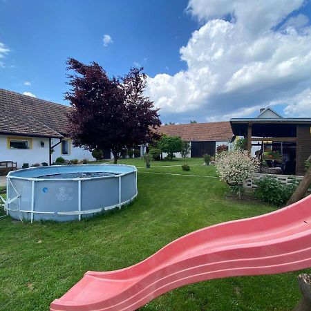 Apartman Beniskovec, Suchdol Nad Luznici Exterior foto