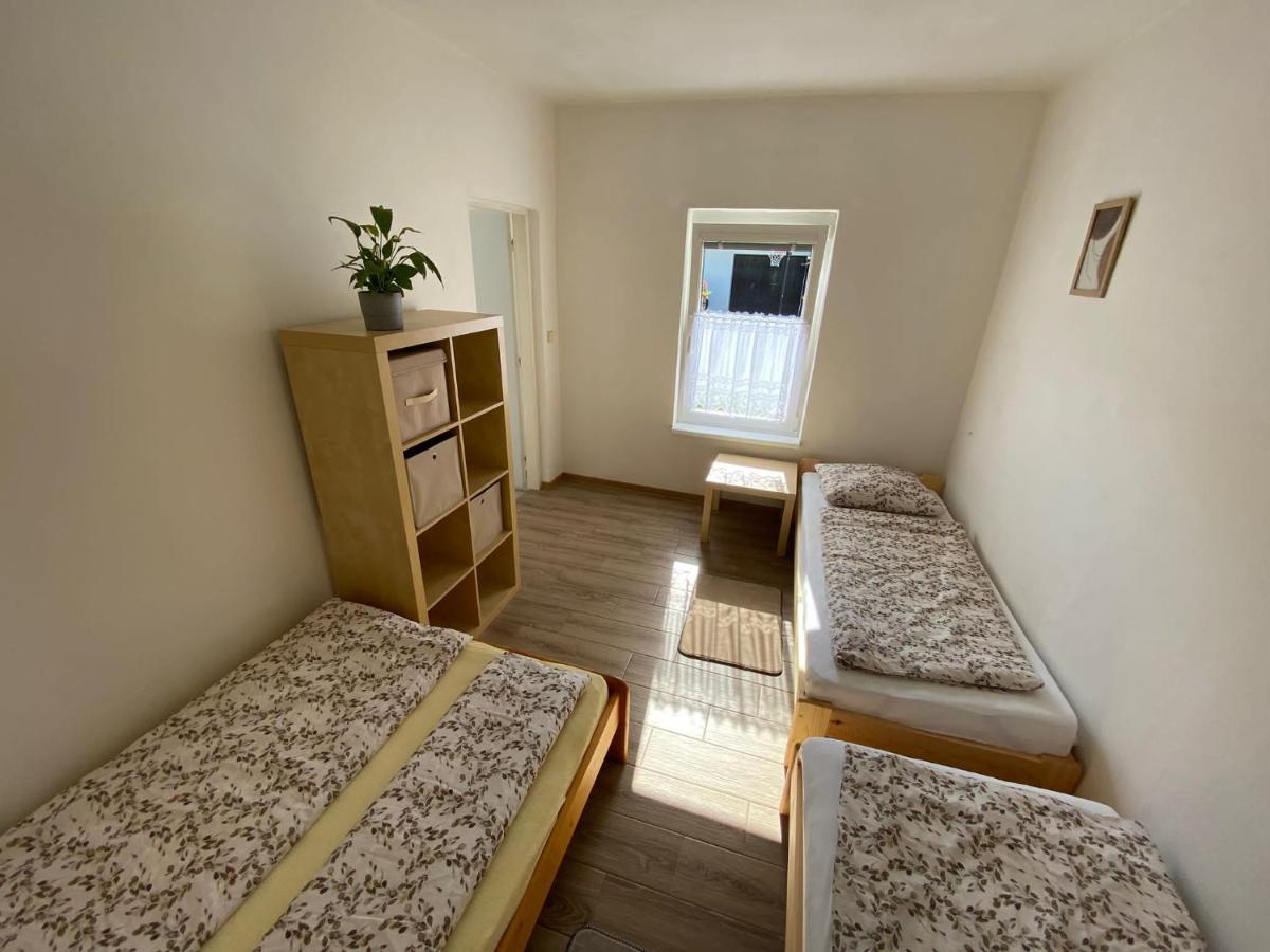 Apartman Beniskovec, Suchdol Nad Luznici Exterior foto
